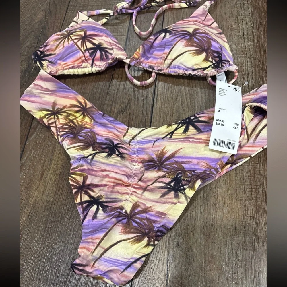 COPY - Urban Outfitters Bikini Set - Picture 2 of 2